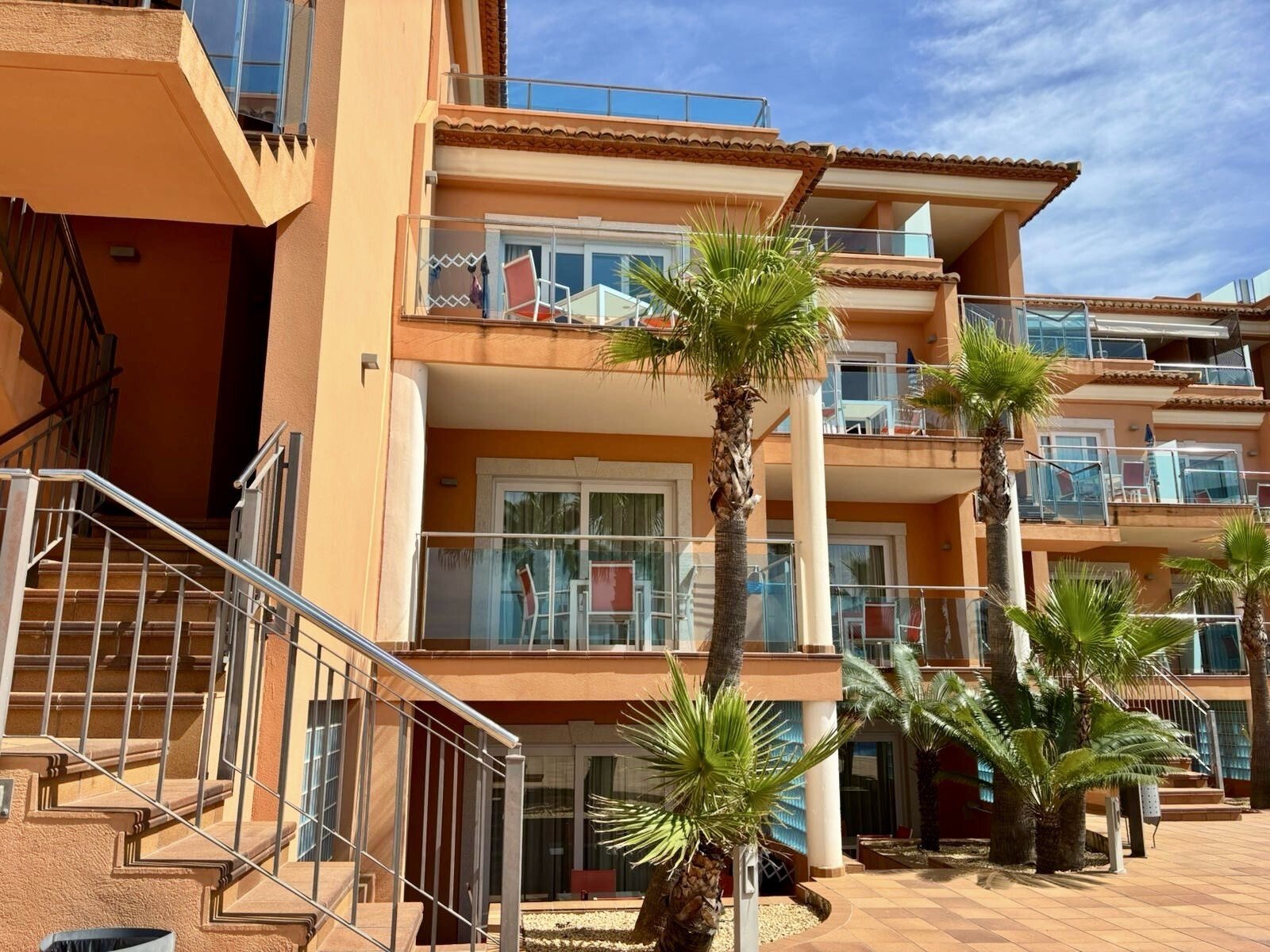 Apartment mit Tiefgaragenstellplatz und Pool in der Anlage Flamingo Hills