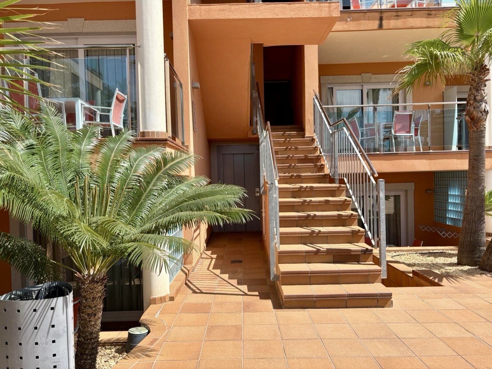 Apartment mit Tiefgaragenstellplatz und Pool in der Anlage Flamingo Hills