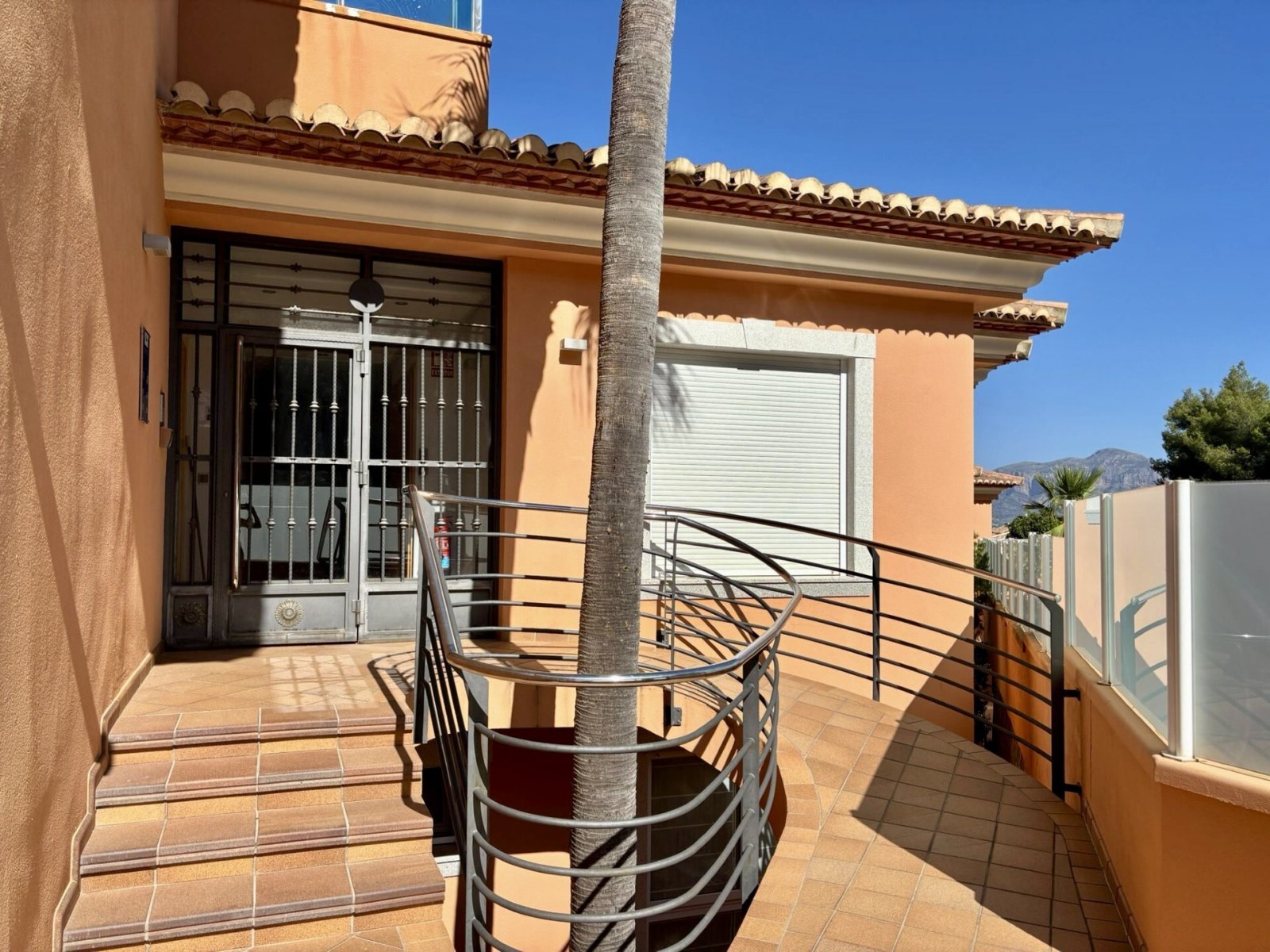 Apartment mit Tiefgaragenstellplatz und Pool in der Anlage Flamingo Hills