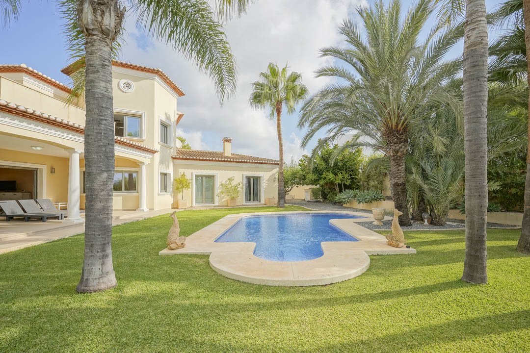 6054BEN Traditionelle spanische Villa zum Verkauf in Benissa