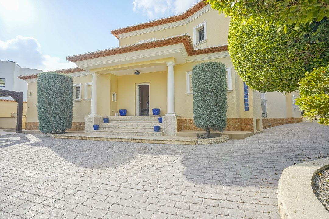 6054BEN Traditionelle spanische Villa zum Verkauf in Benissa