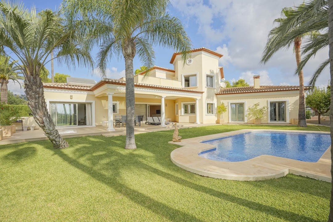6054BEN Traditionelle spanische Villa zum Verkauf in Benissa