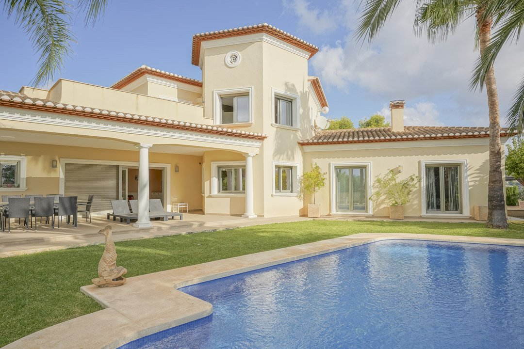 6054BEN Traditionelle spanische Villa zum Verkauf in Benissa