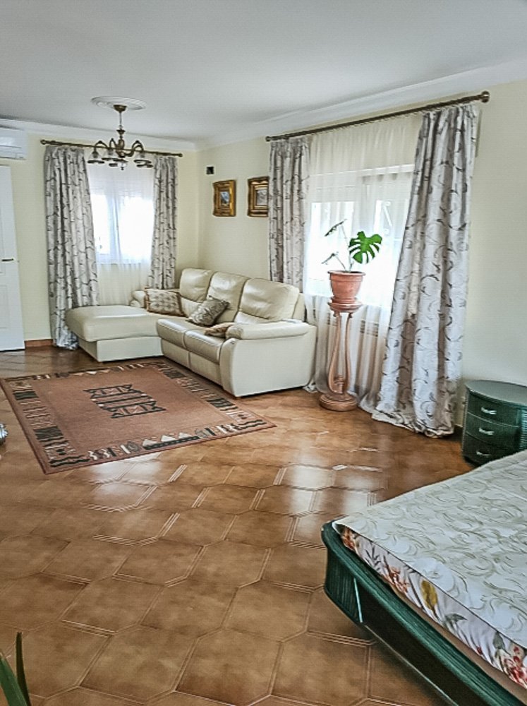 4196JAV Villa mit separater Wohnung zum Verkauf in Jávea