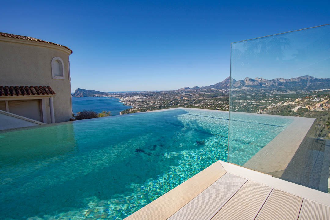 7056ALT Moderne Villa mit Berg- und Meerblick in Altea Hills zu verkaufen