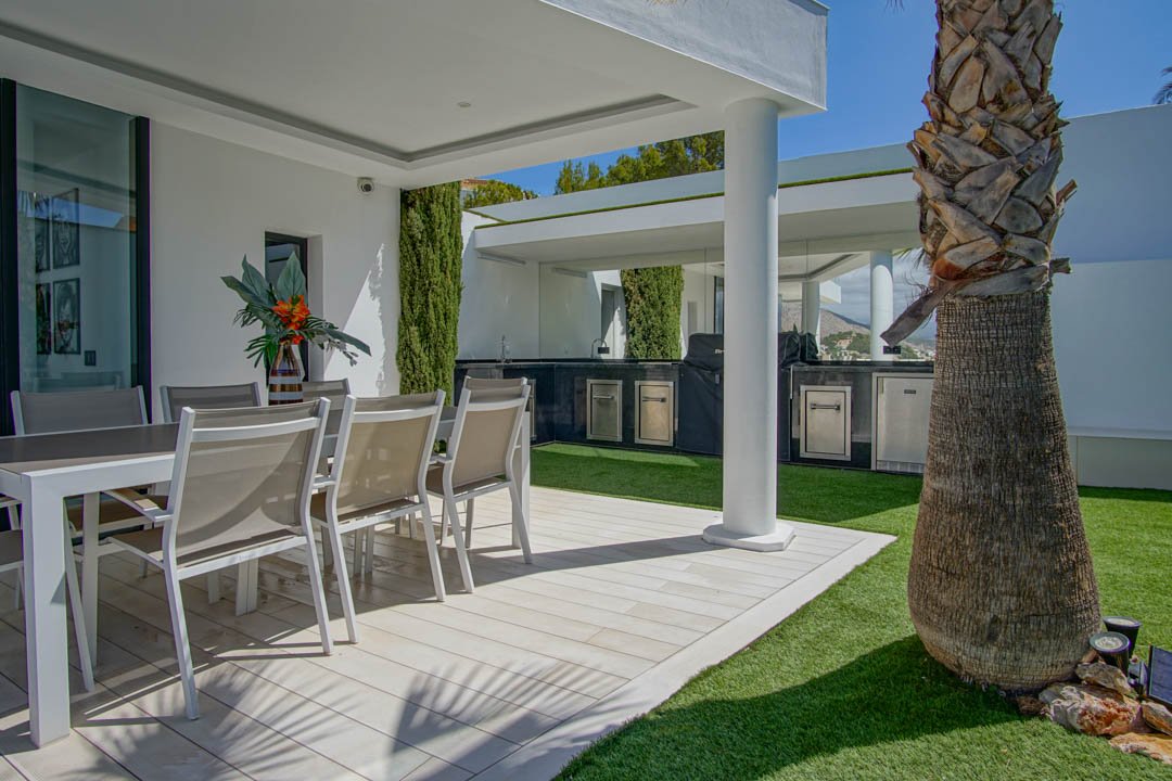 7056ALT Moderne Villa mit Berg- und Meerblick in Altea Hills zu verkaufen