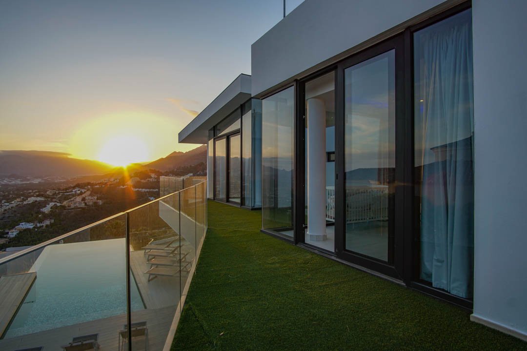 7056ALT Moderne Villa mit Berg- und Meerblick in Altea Hills zu verkaufen