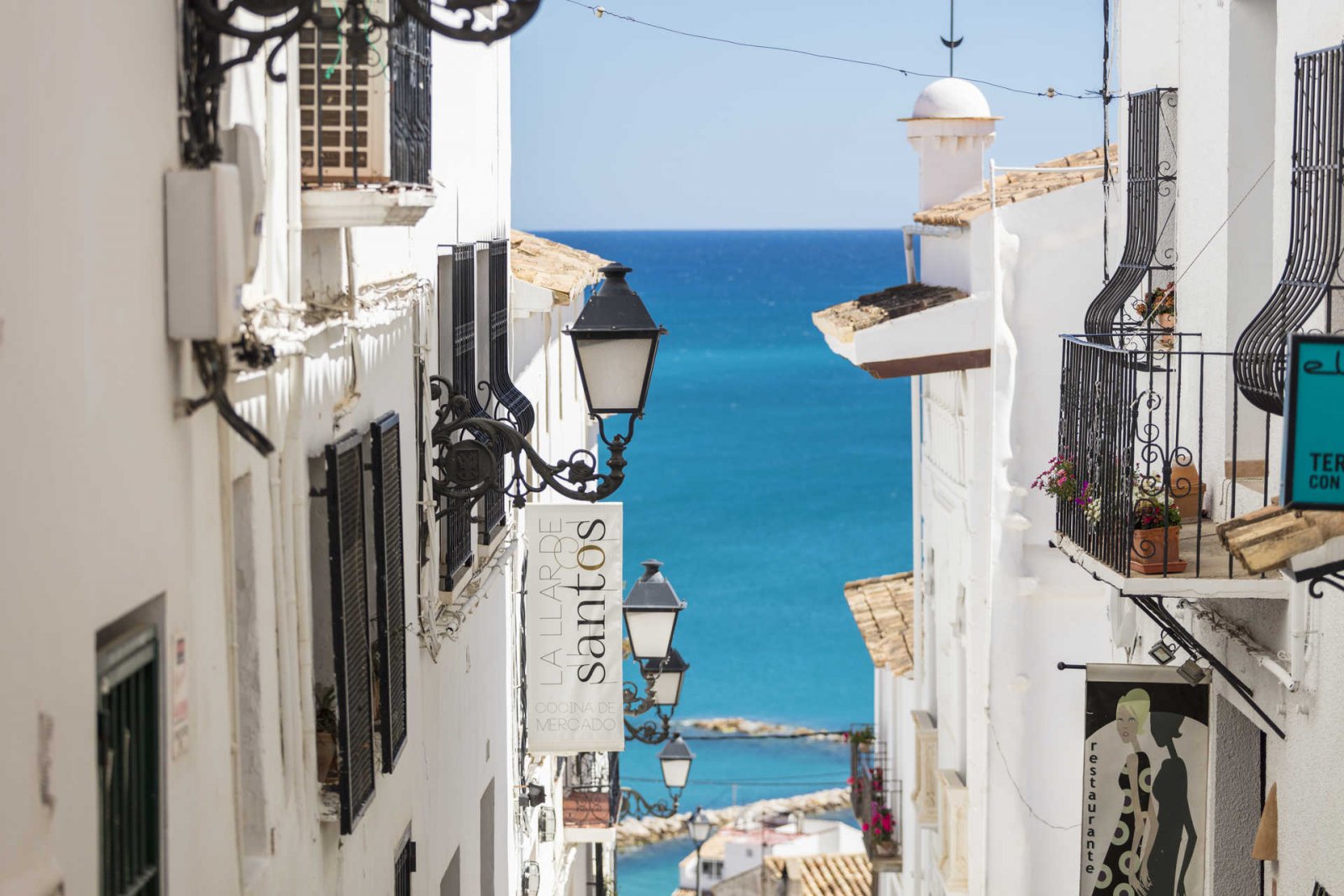 4380ALT Moderne Neubauvilla mit herrlichem Meerblick zum Verkauf in Altea
