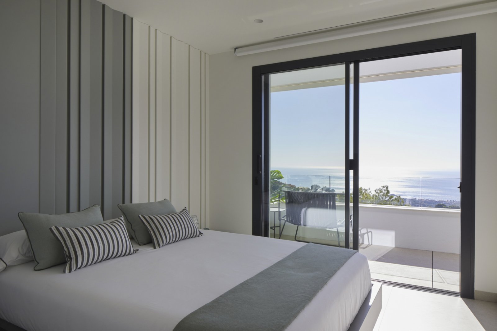 4380ALT Moderne Neubauvilla mit herrlichem Meerblick zum Verkauf in Altea