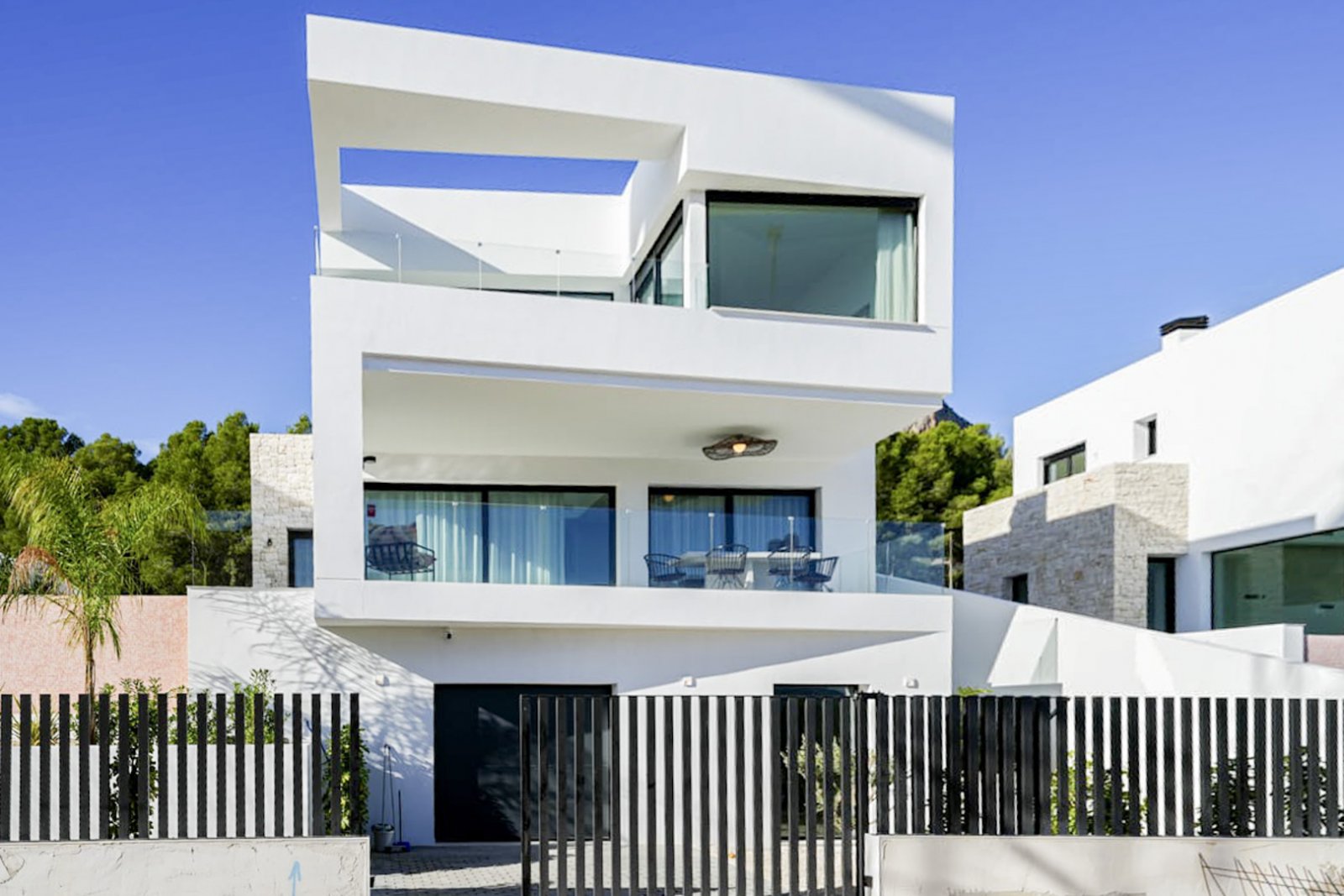 4503POL Moderne Neubauvilla zum Verkauf in Polop