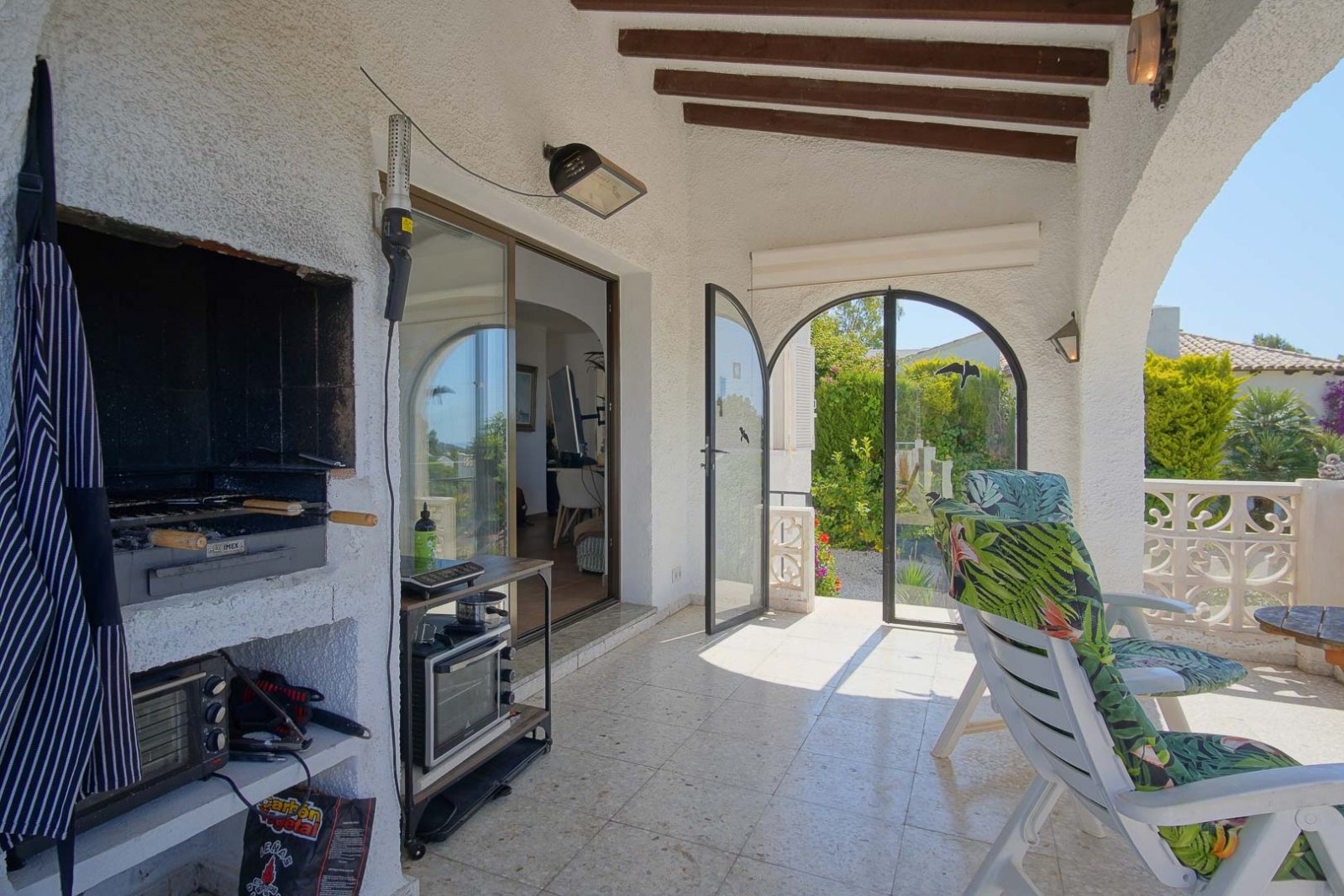 C4XY8271ALT Traditionelle Villa mit Tal- und teilweisem Meerblick in Altea zu verkaufen.