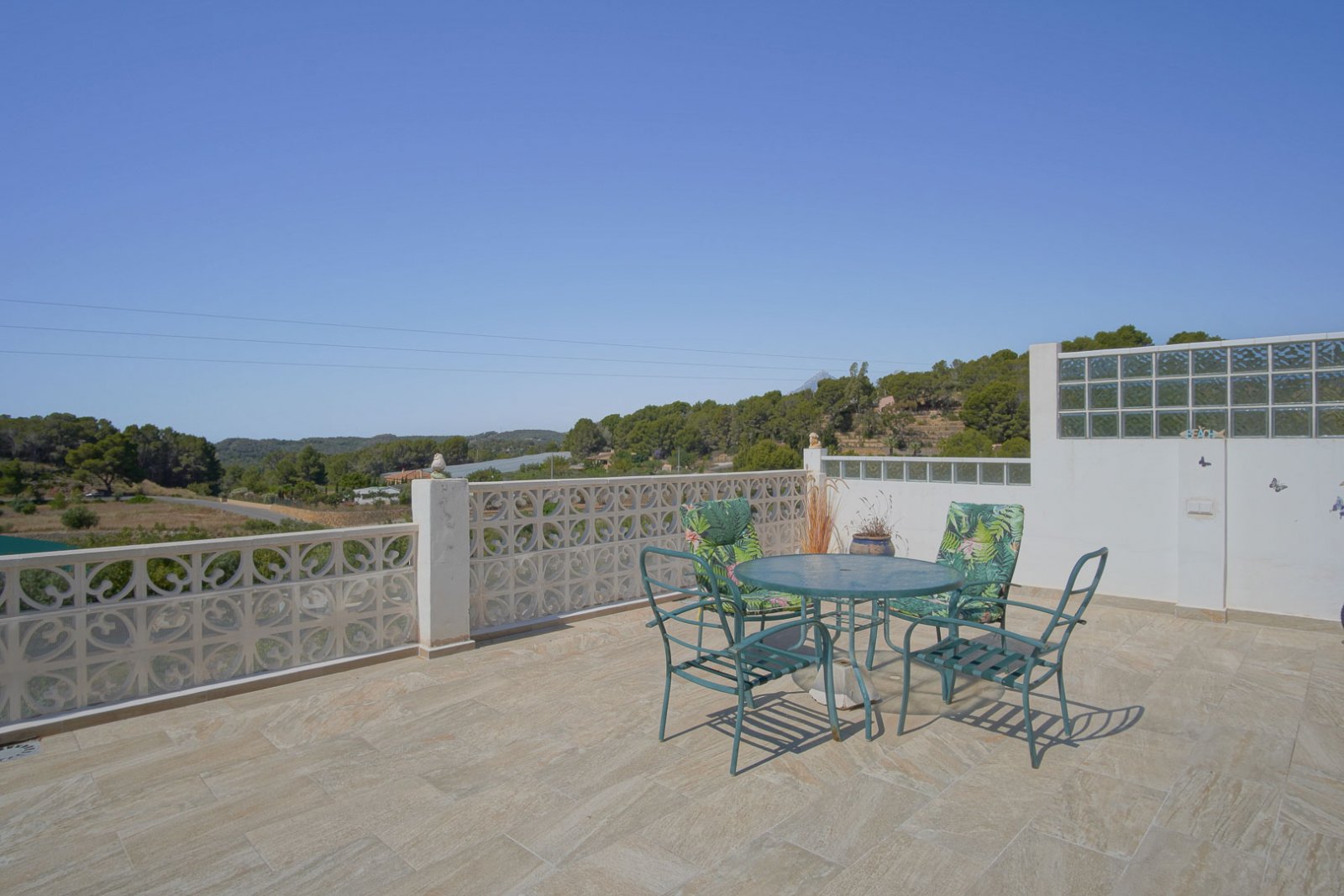 C4XY8271ALT Traditionelle Villa mit Tal- und teilweisem Meerblick in Altea zu verkaufen.