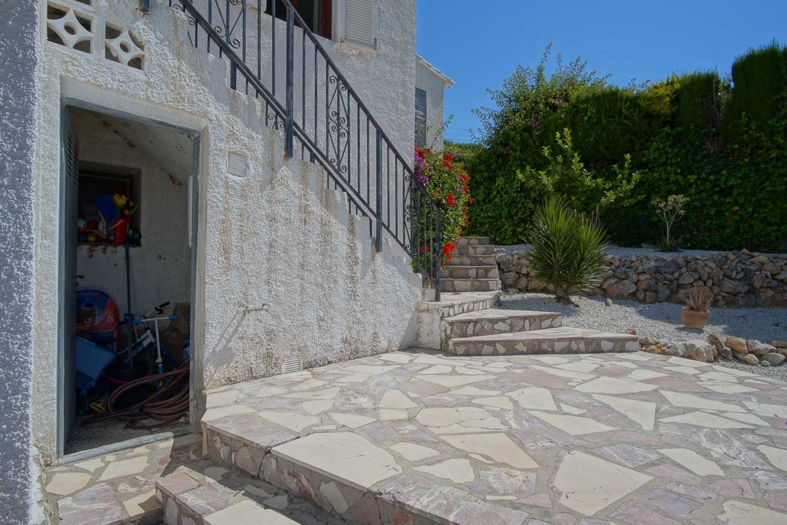 C4XY8271ALT Traditionelle Villa mit Tal- und teilweisem Meerblick in Altea zu verkaufen.
