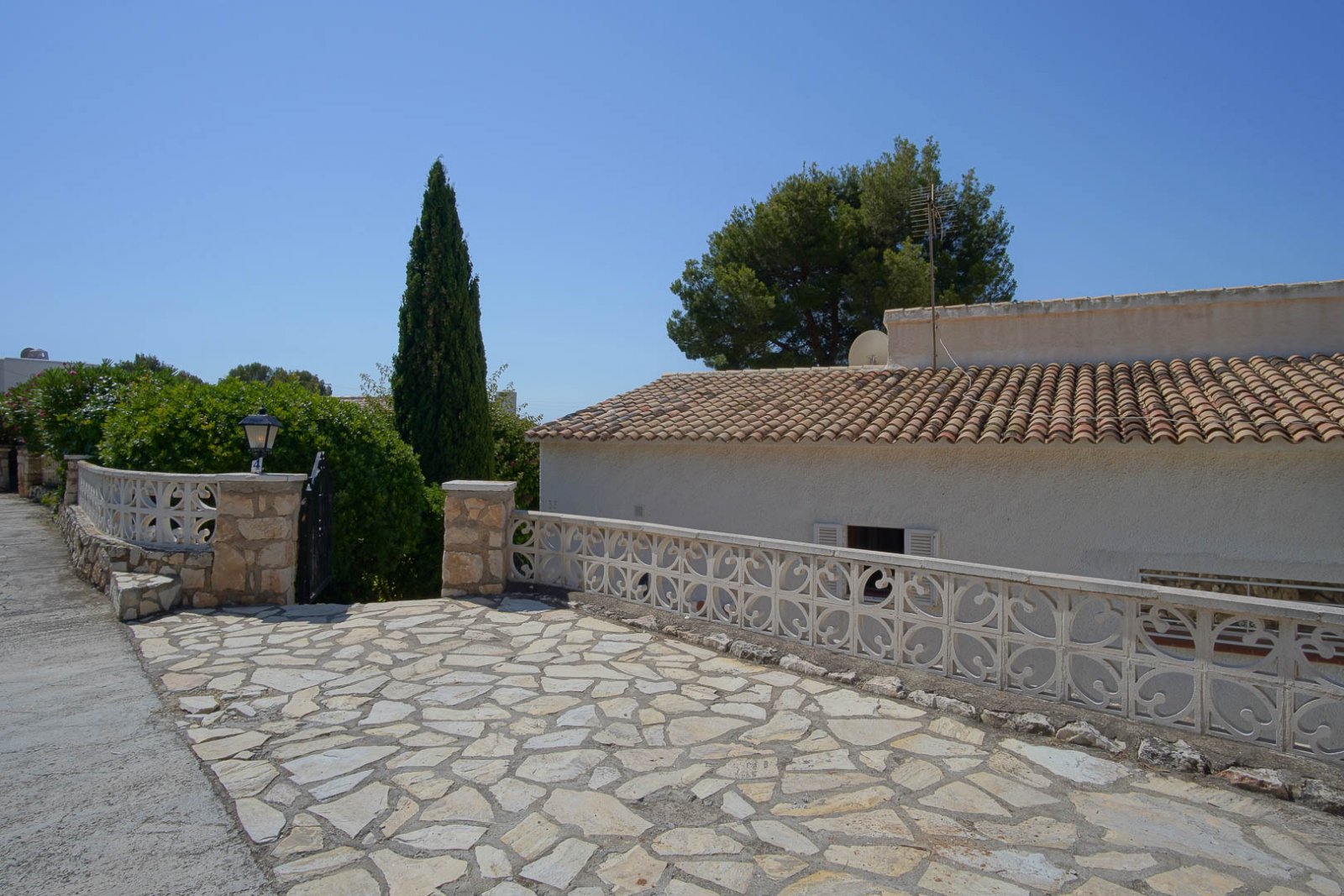 C4XY8271ALT Traditionelle Villa mit Tal- und teilweisem Meerblick in Altea zu verkaufen.