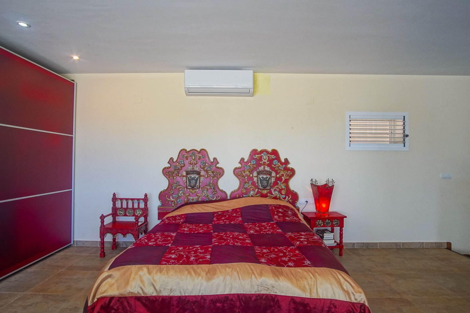 C4XY8271ALT Traditionelle Villa mit Tal- und teilweisem Meerblick in Altea zu verkaufen.