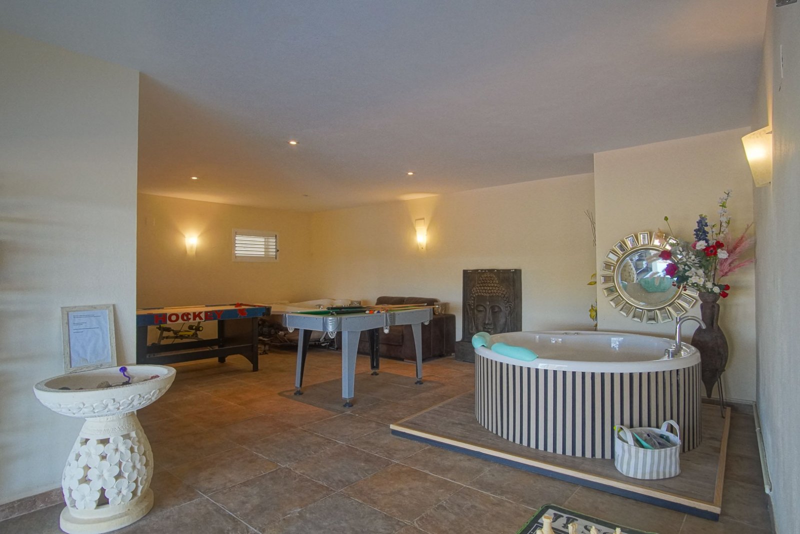 C4XY8271ALT Traditionelle Villa mit Tal- und teilweisem Meerblick in Altea zu verkaufen.