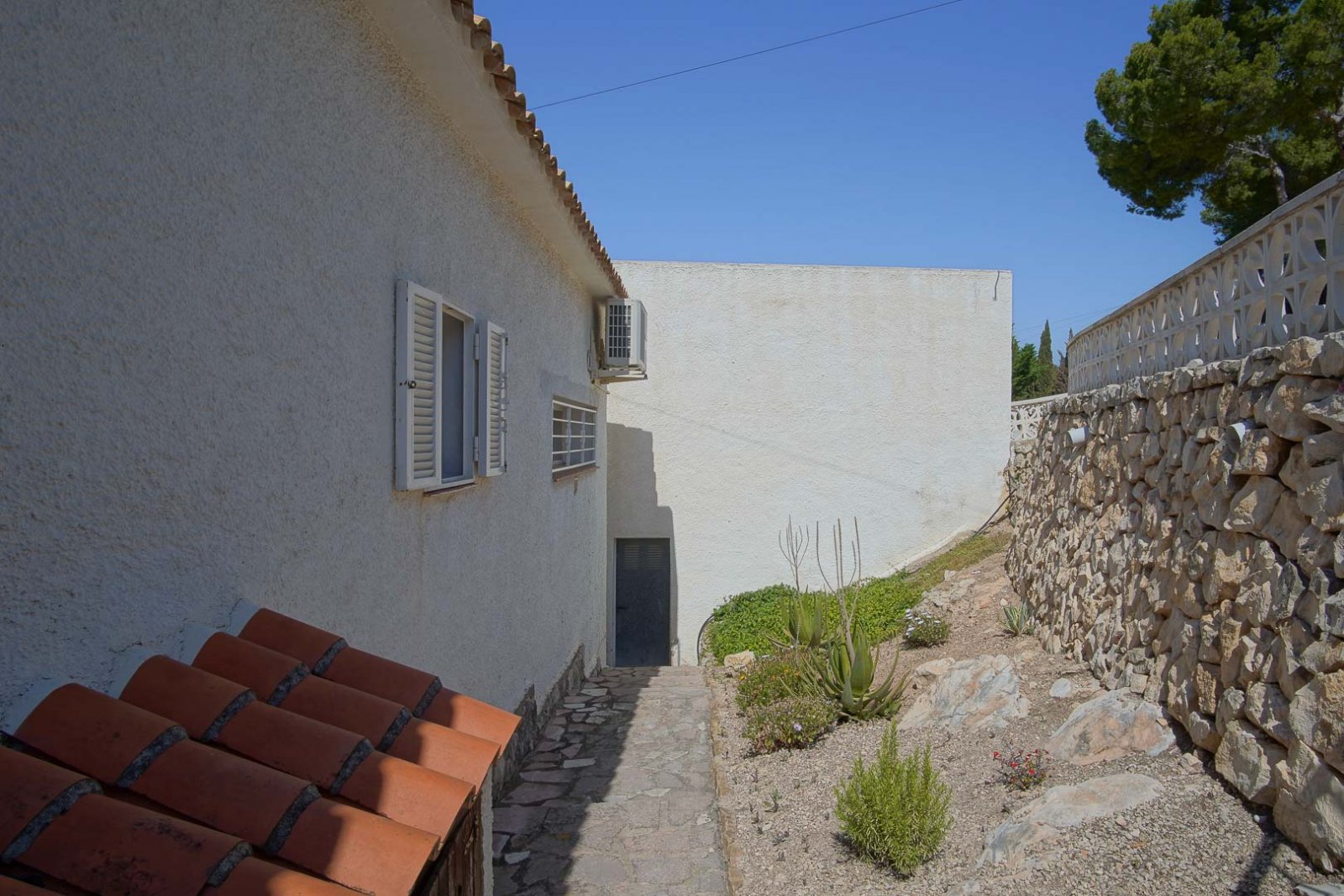 C4XY8271ALT Traditionelle Villa mit Tal- und teilweisem Meerblick in Altea zu verkaufen.