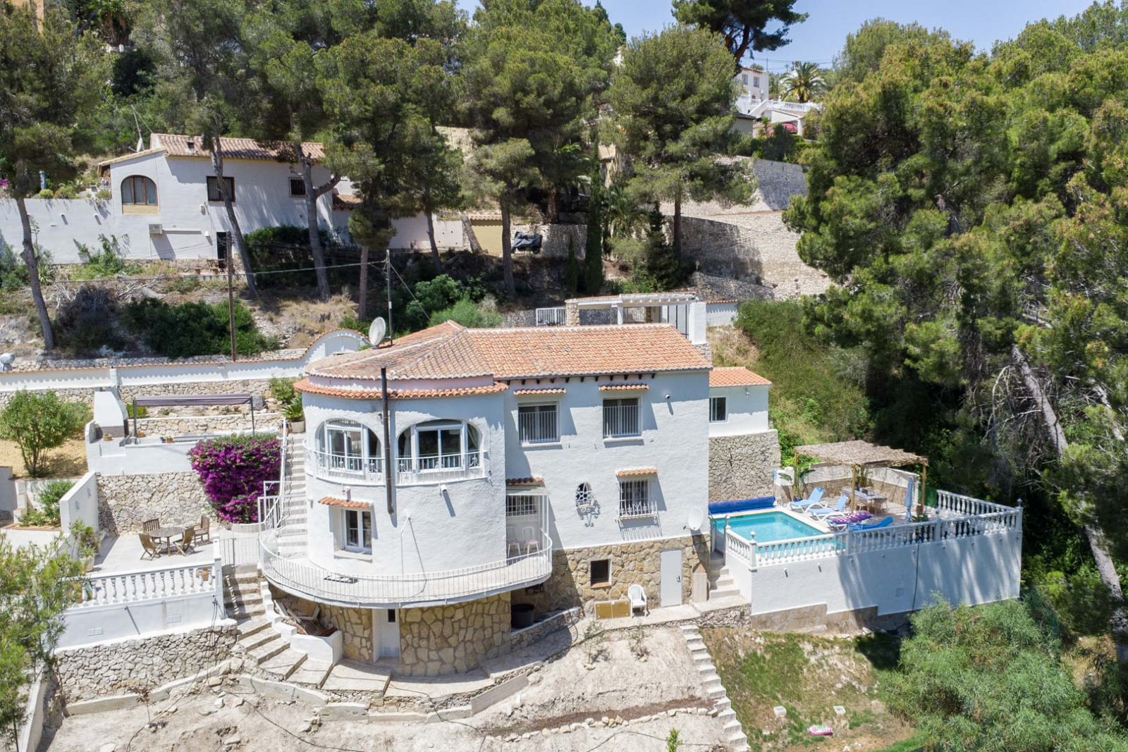 C4XY4540BEN Renovierte Villa mit geräumigem Gästehaus zum Verkauf in Benissa