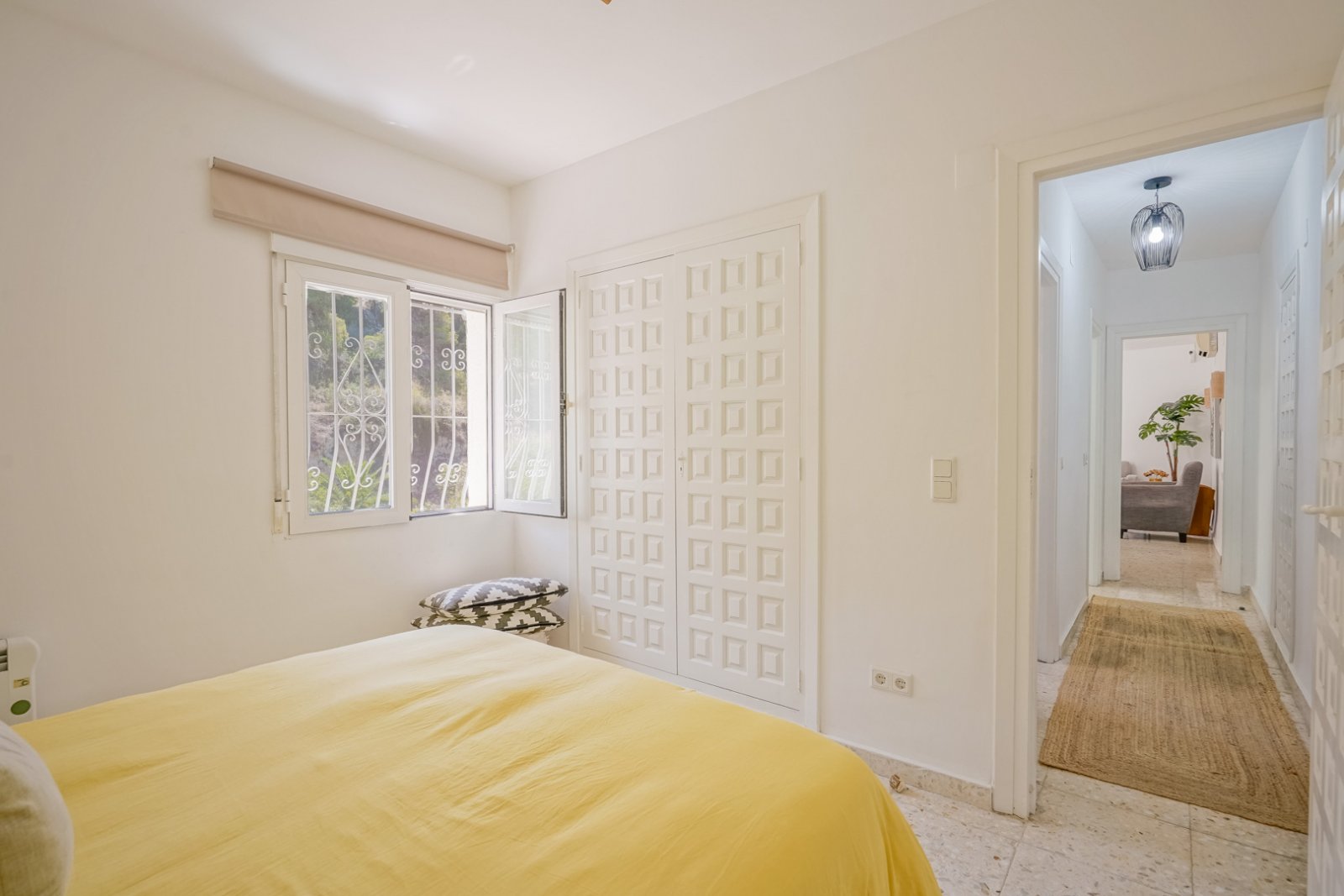 C4XY4540BEN Renovierte Villa mit geräumigem Gästehaus zum Verkauf in Benissa