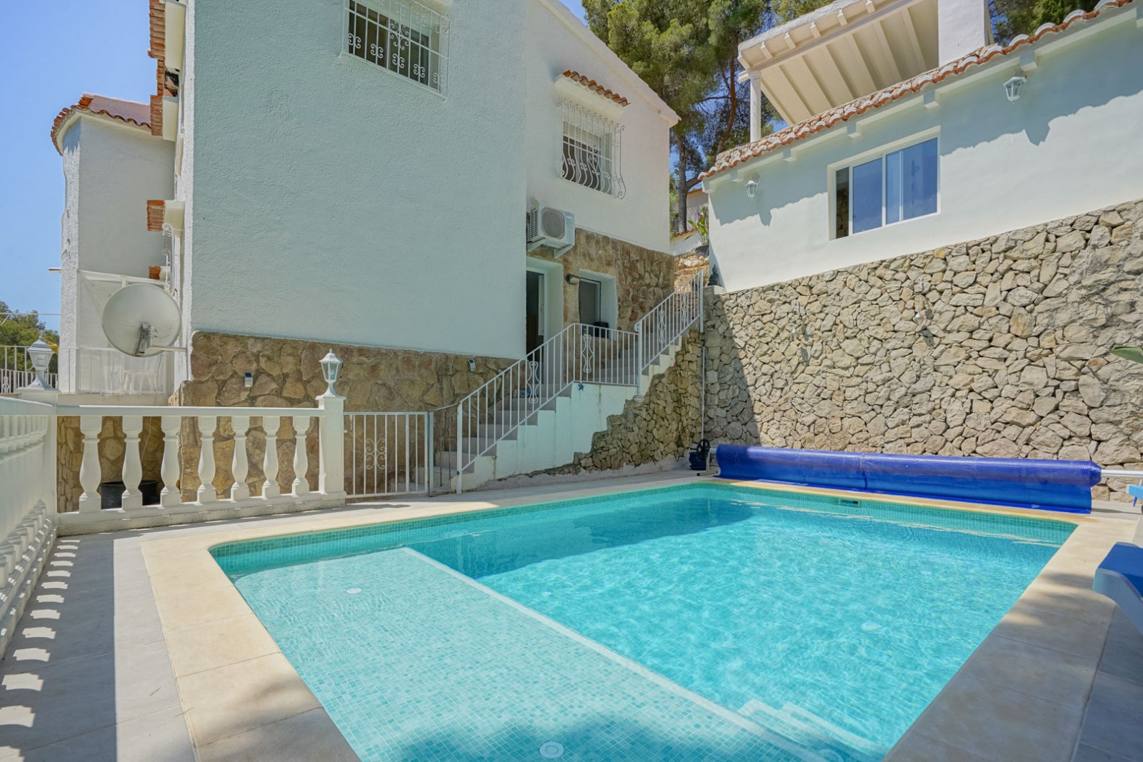 C4XY4540BEN Renovierte Villa mit geräumigem Gästehaus zum Verkauf in Benissa