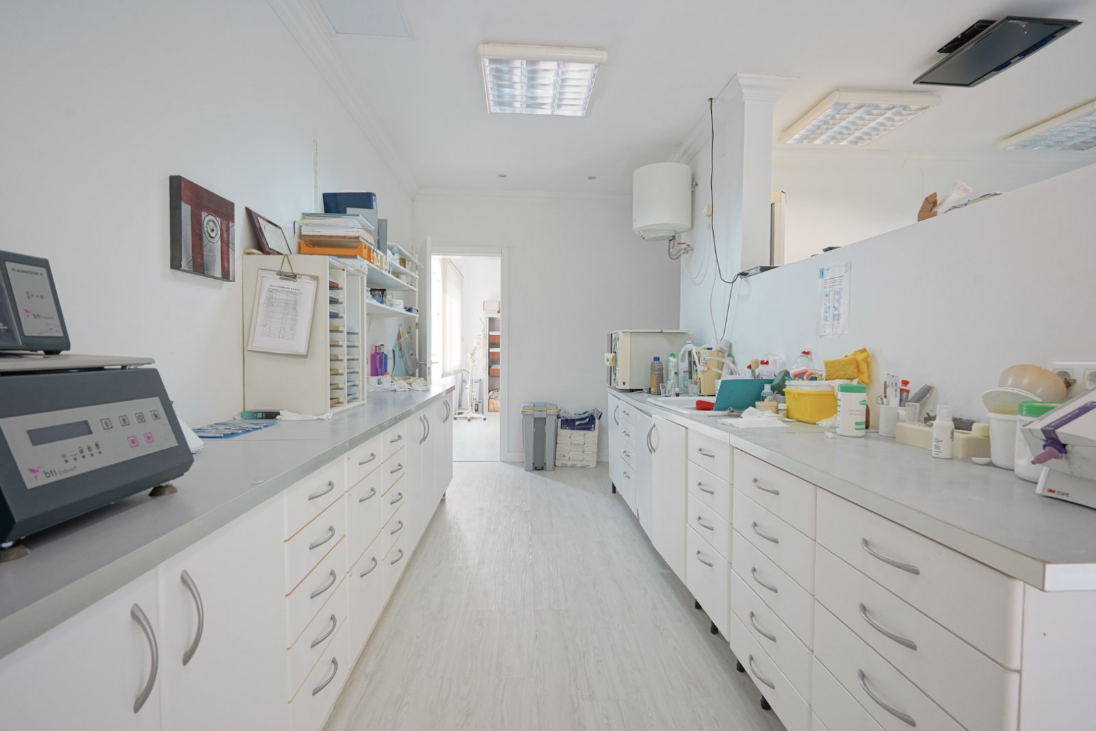 4559JAV Multifunktionale Gewerbeimmobilie zum Verkauf in Jávea