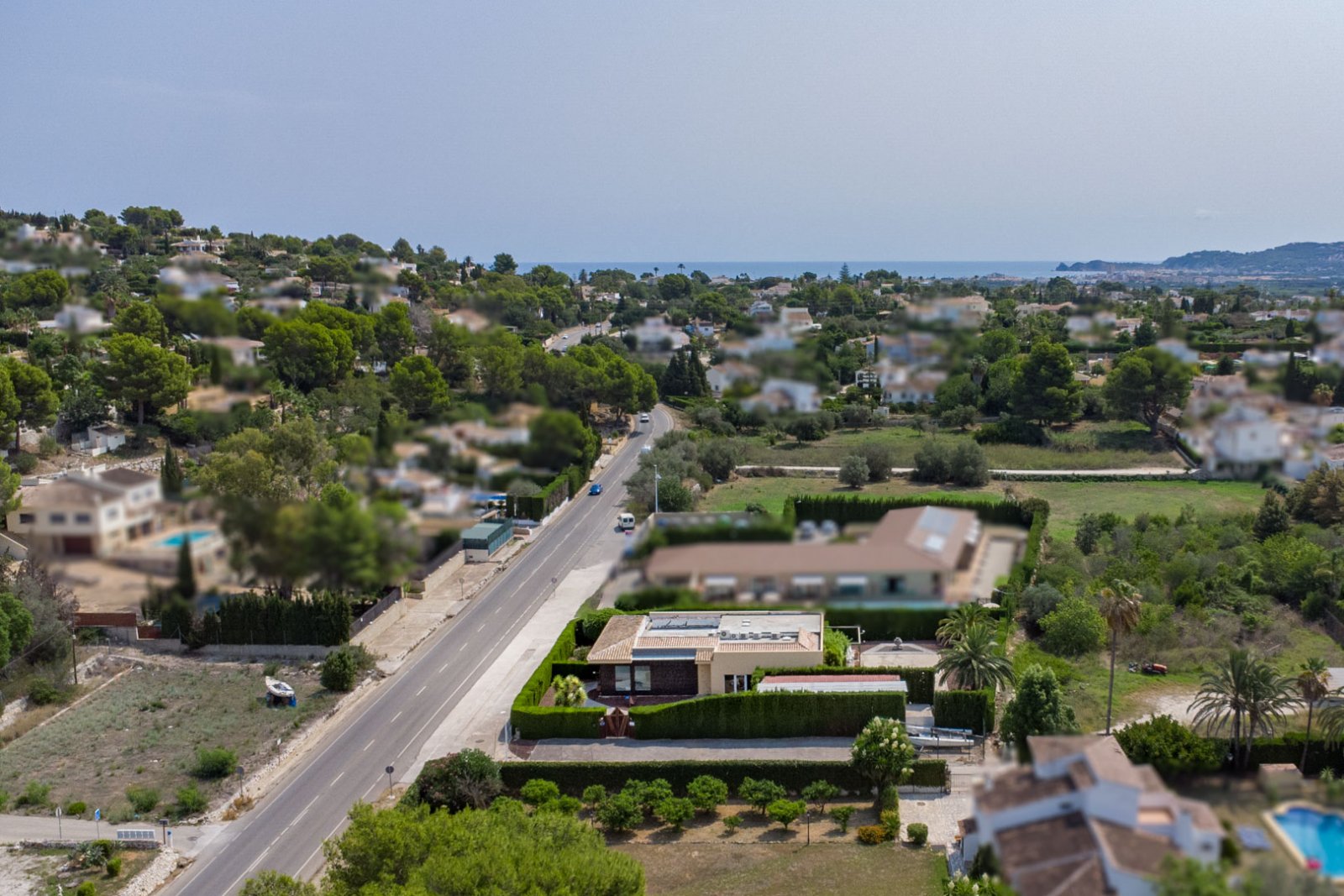 4559JAV Multifunktionale Gewerbeimmobilie zum Verkauf in Jávea