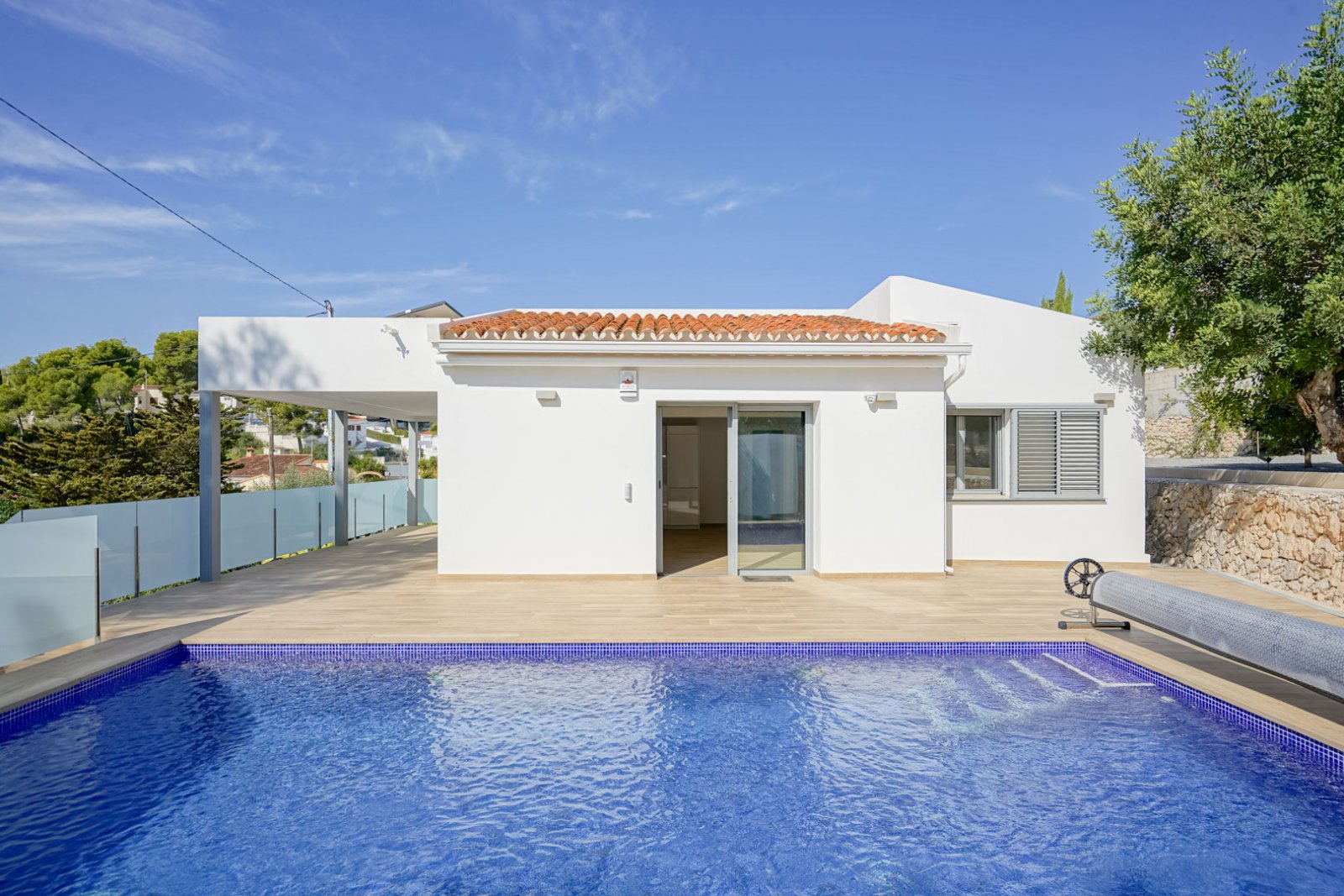 C4XY4581BEN Moderne Villa zum Verkauf in La Fustera Benissa
