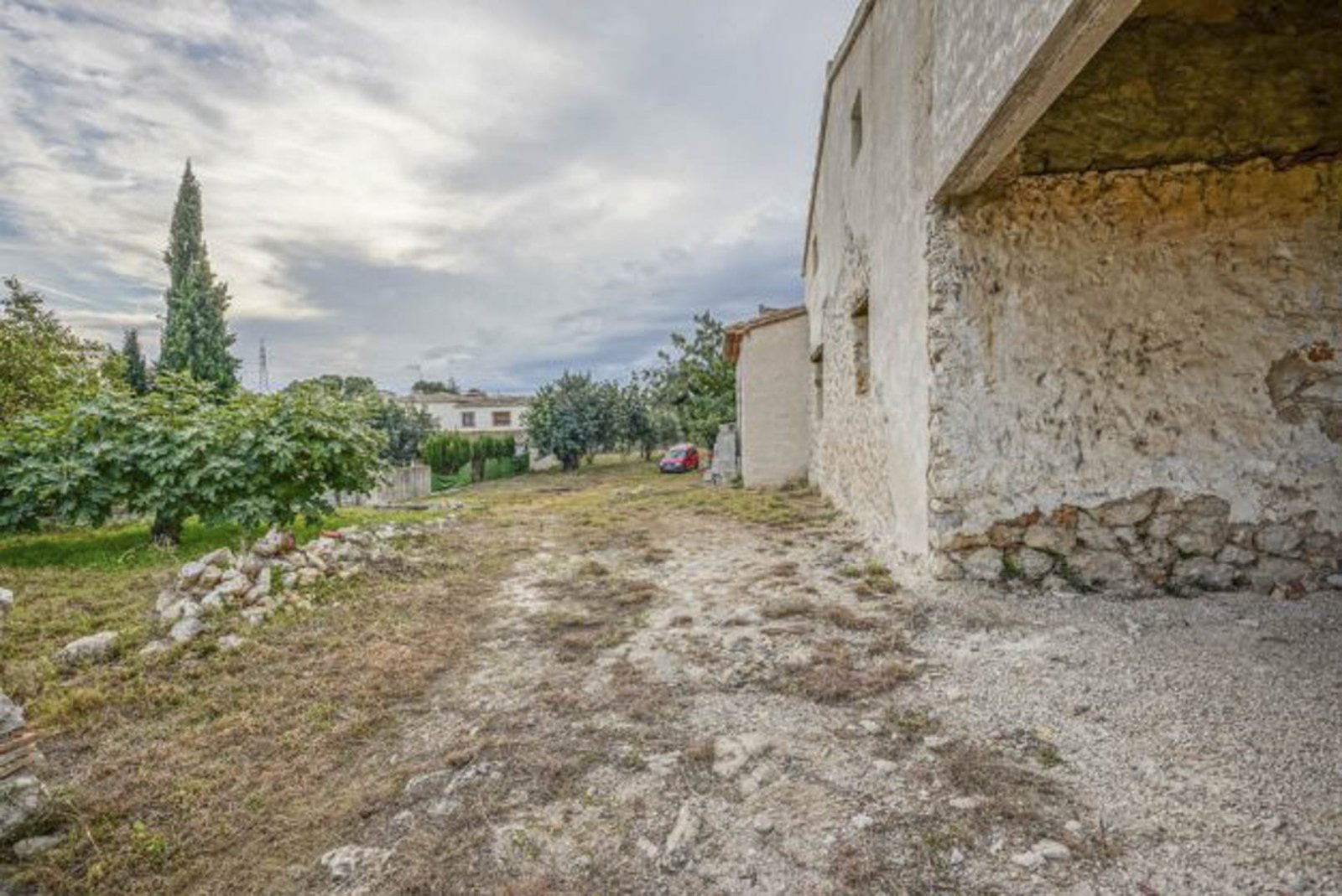 4154GAT Großes Grundstück mit halbfertiger Finca in Gata de Gorgos zu verkaufen