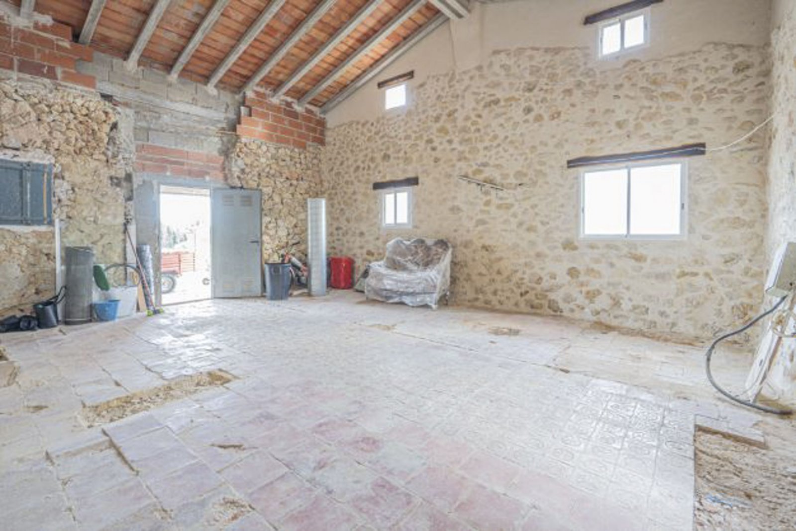 4154GAT Großes Grundstück mit halbfertiger Finca in Gata de Gorgos zu verkaufen