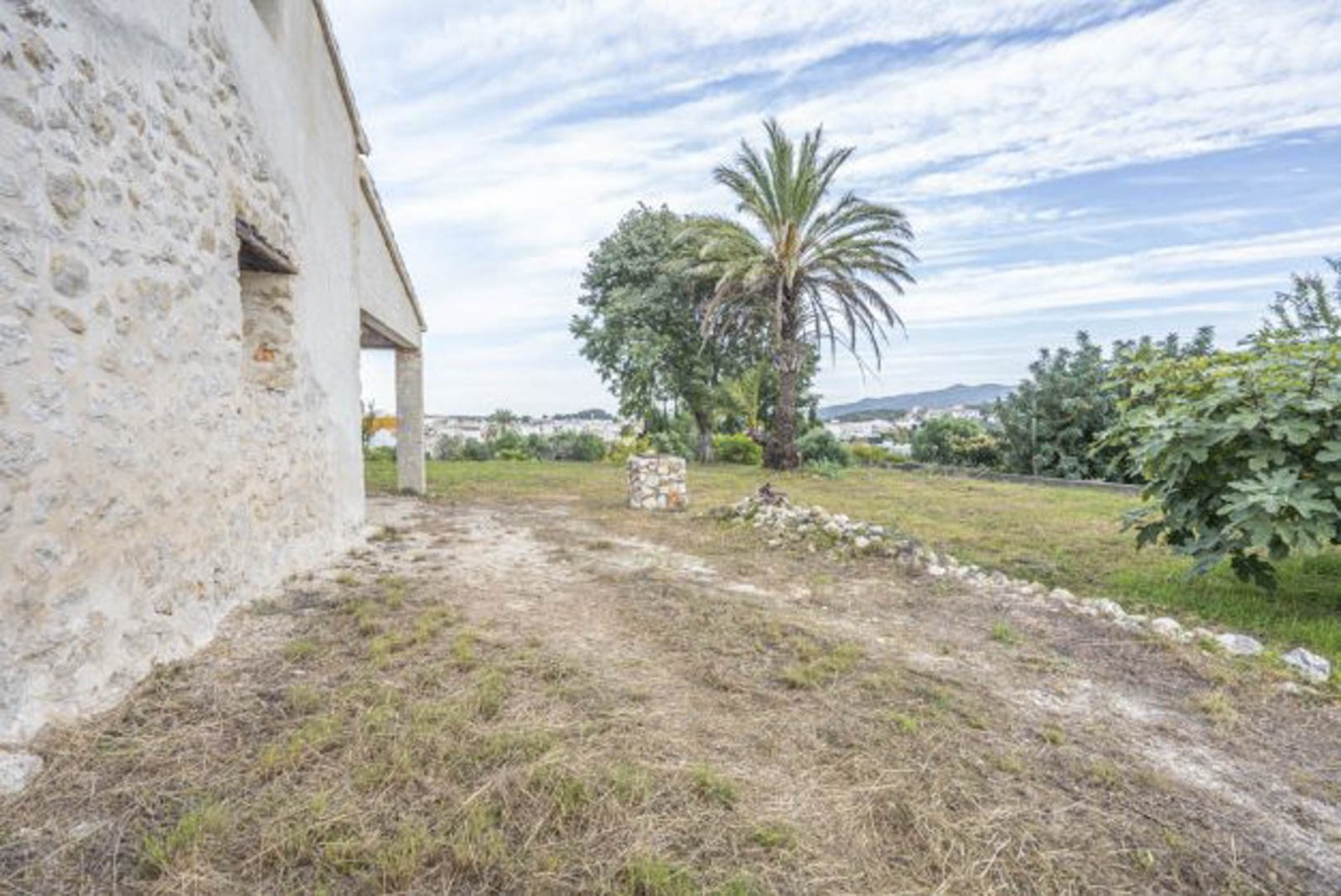 4154GAT Großes Grundstück mit halbfertiger Finca in Gata de Gorgos zu verkaufen