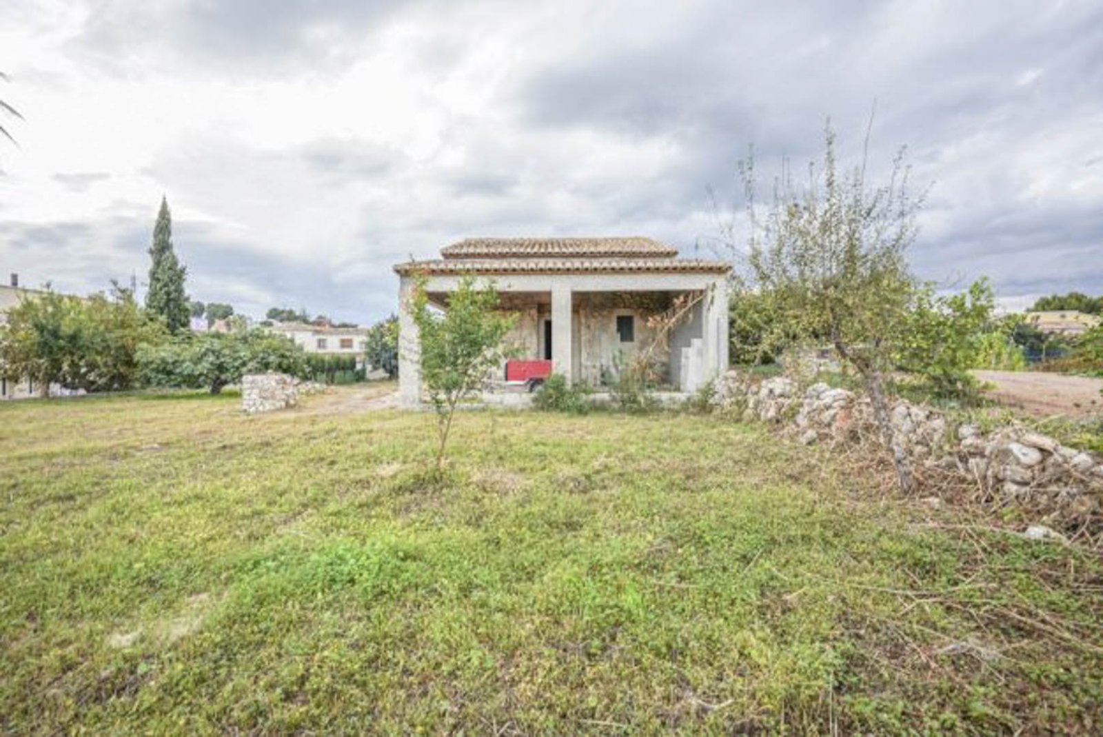 4154GAT Großes Grundstück mit halbfertiger Finca in Gata de Gorgos zu verkaufen