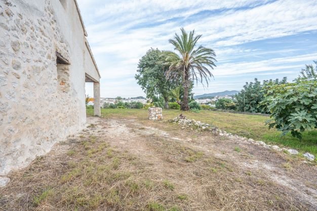 4154GAT Großes Grundstück mit halbfertiger Finca in Gata de Gorgos zu verkaufen