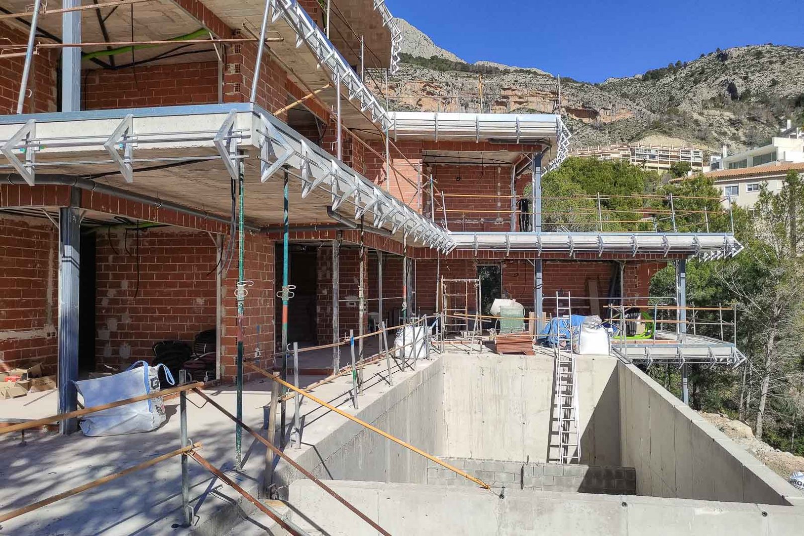 8263ALT Moderne Villa mit Meerblick im Bau zum Verkauf in Altea.
