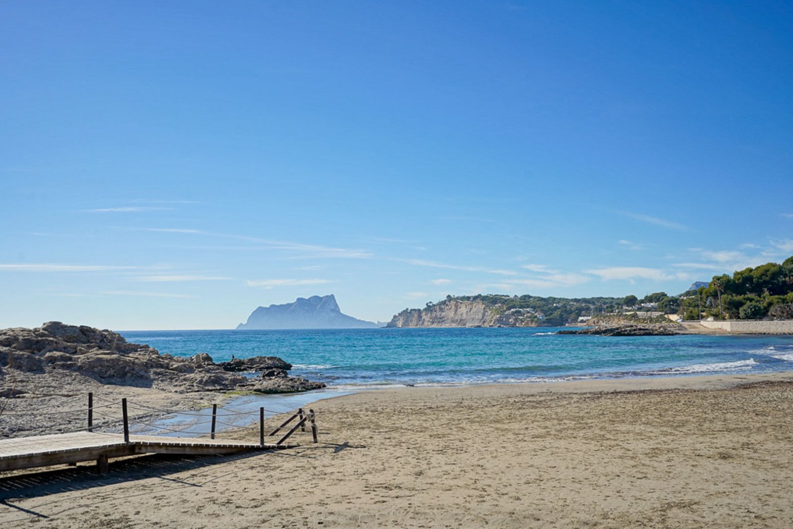 OFF8274MOR Modernes Villenprojekt mit Lizenz zum Verkauf in Moraira.
