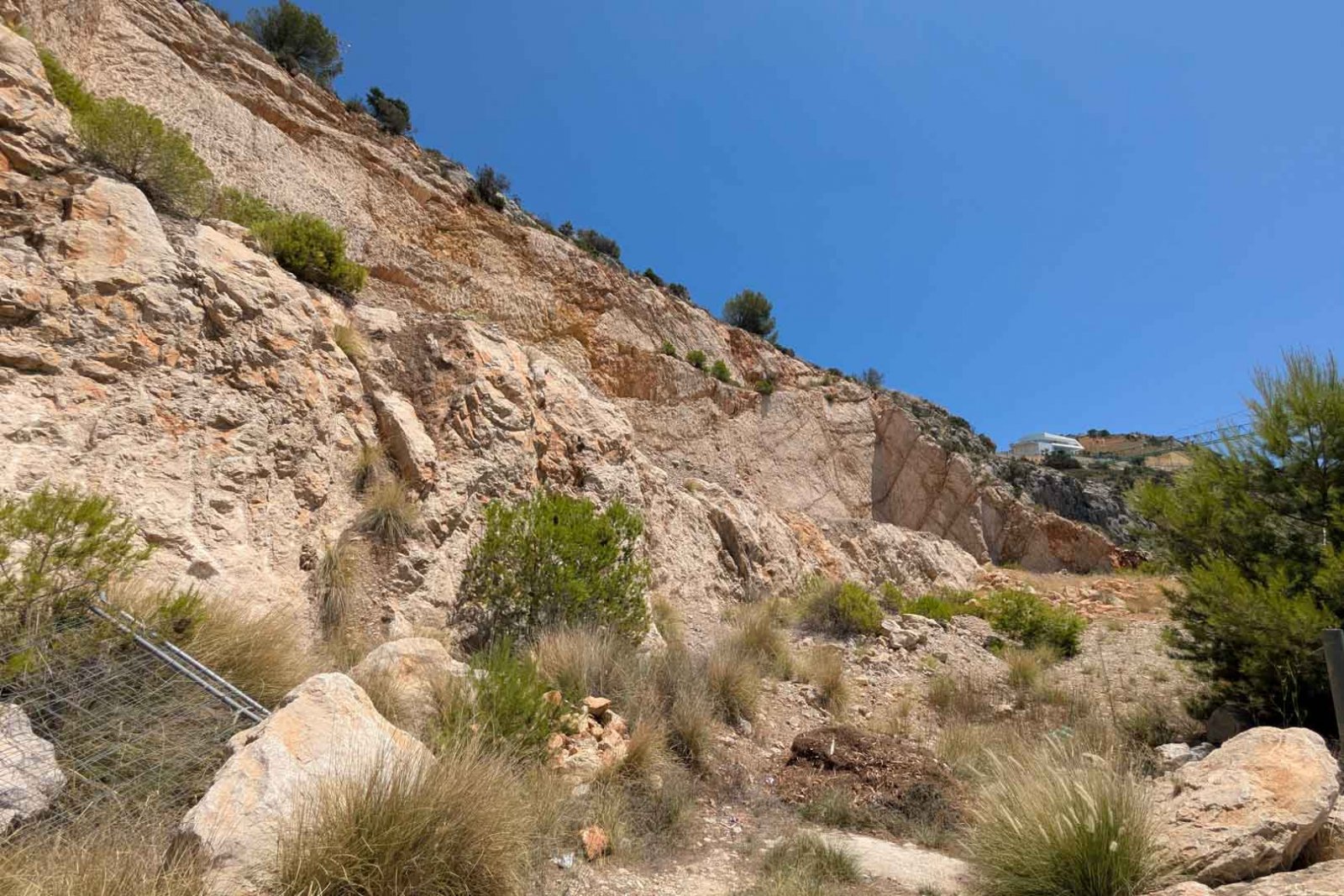 6150ALT Geräumiges Baugrundstück mit wunderschönem Meerblick zum Verkauf in Altea Hills