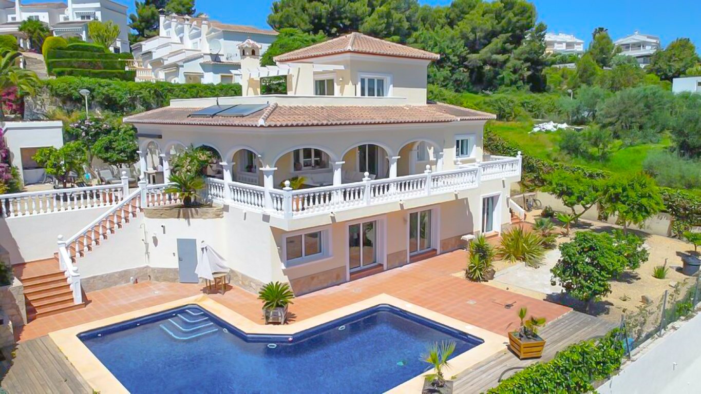 6440MOR Traditionelle spanische Villa zum Verkauf in Moraira