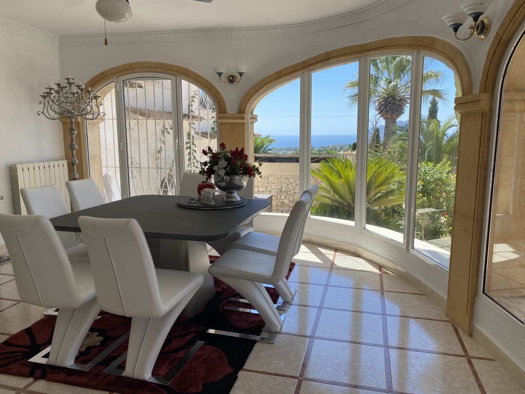C3XY6446BEN Geräumige traditionelle spanische Villa mit Meerblick zum Verkauf in Benissa