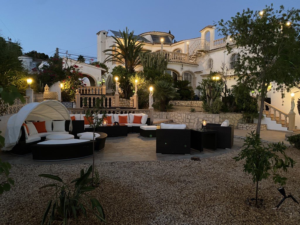 C3XY6446BEN Geräumige traditionelle spanische Villa mit Meerblick zum Verkauf in Benissa