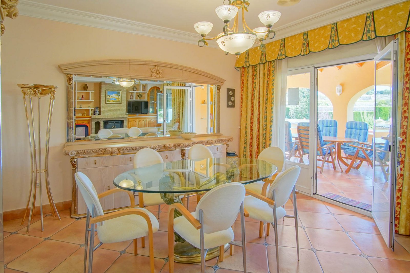 C3XY4422BEN Sehr große Villa mit 3 Gästehäusern auf 11.000 m2 zum Verkauf in Benissa