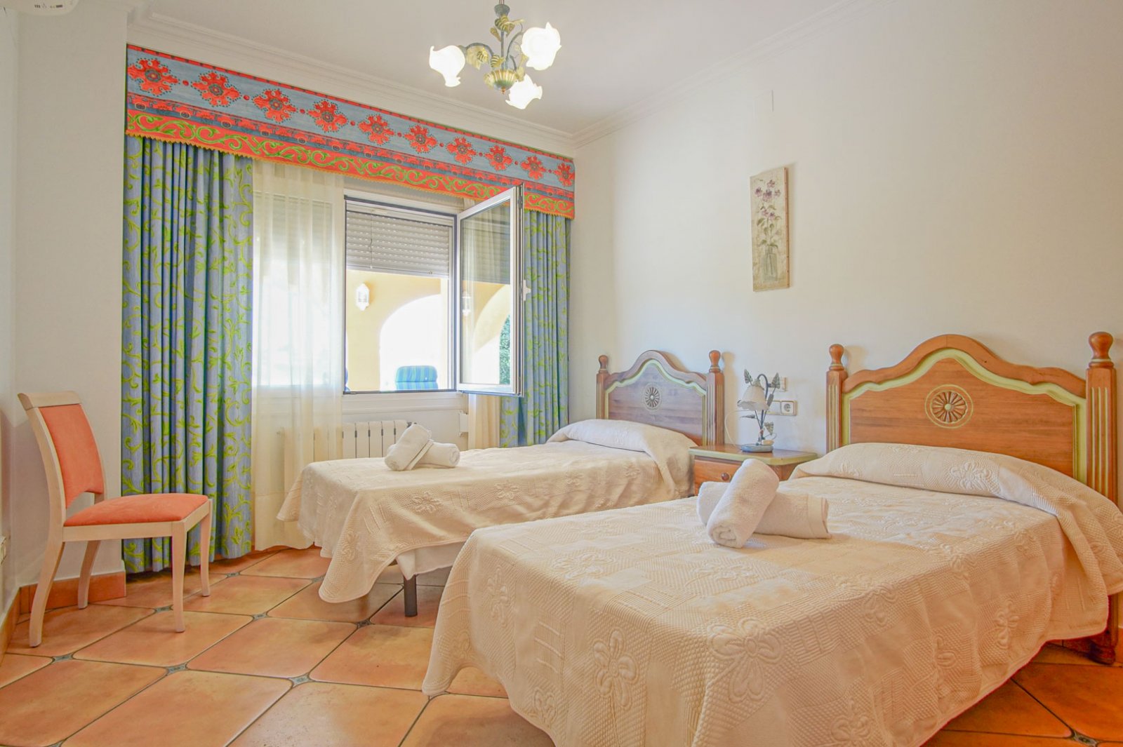 C3XY4422BEN Sehr große Villa mit 3 Gästehäusern auf 11.000 m2 zum Verkauf in Benissa