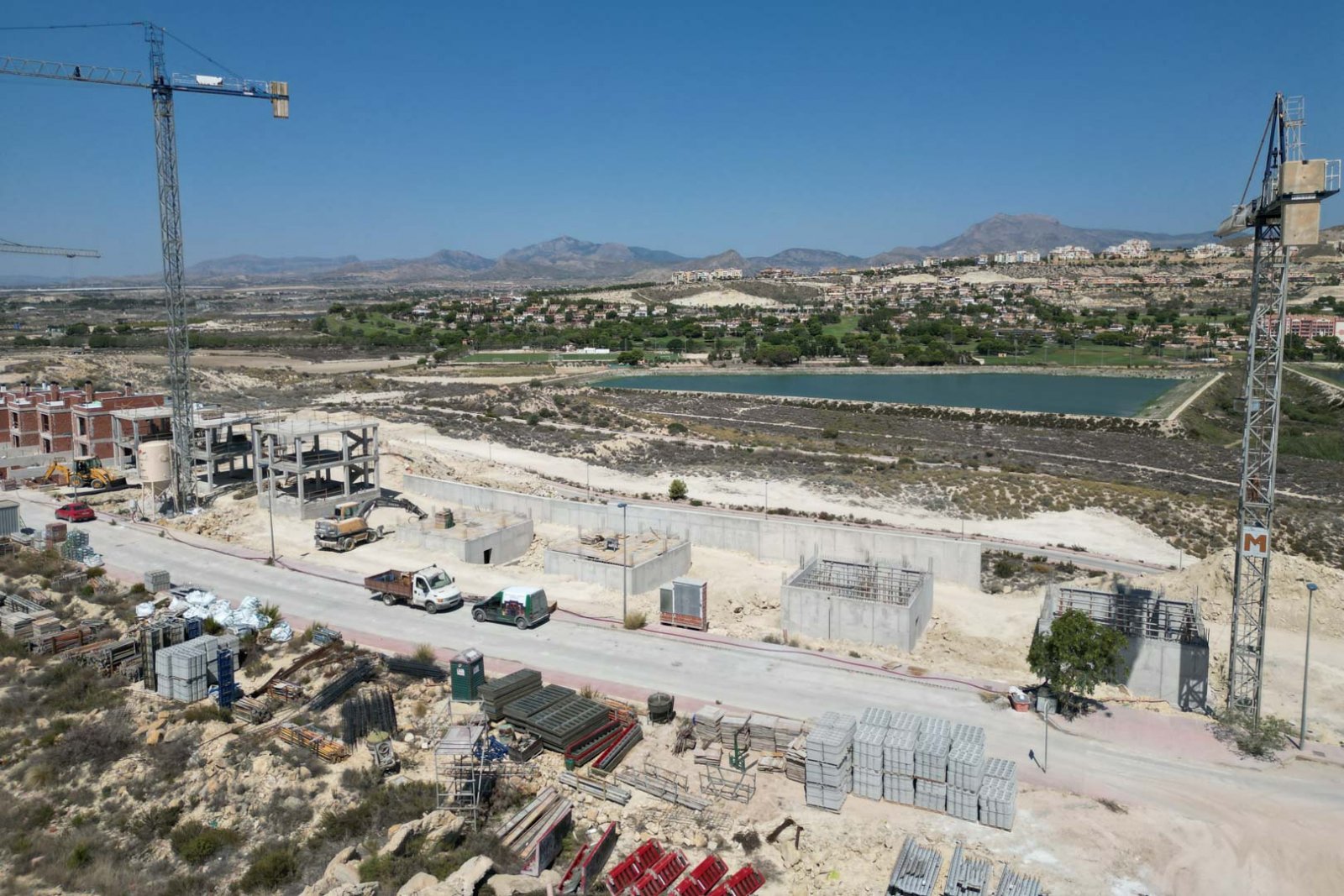 8277MUT Moderne Villa mit Meerblick zu verkaufen in der Nähe von El Campello.