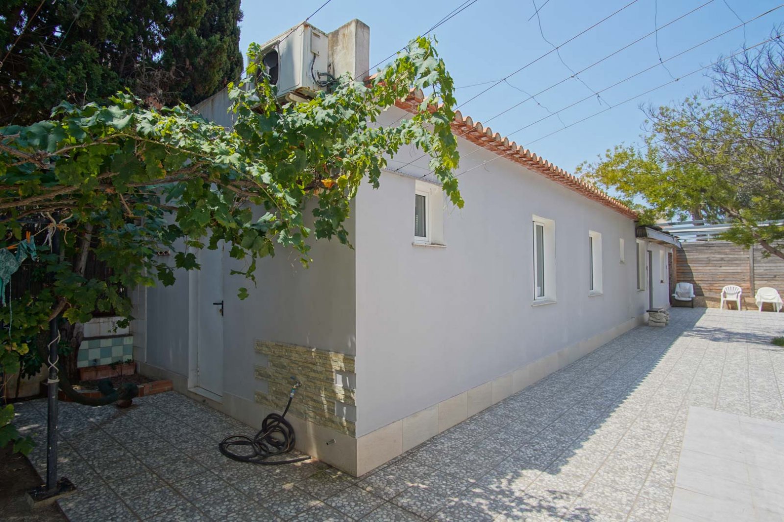 C4XY8285DEN Villa mit Meerblick, Gästeapartment und großem Grundstück zu verkaufen in Las Rotas, Denia.
