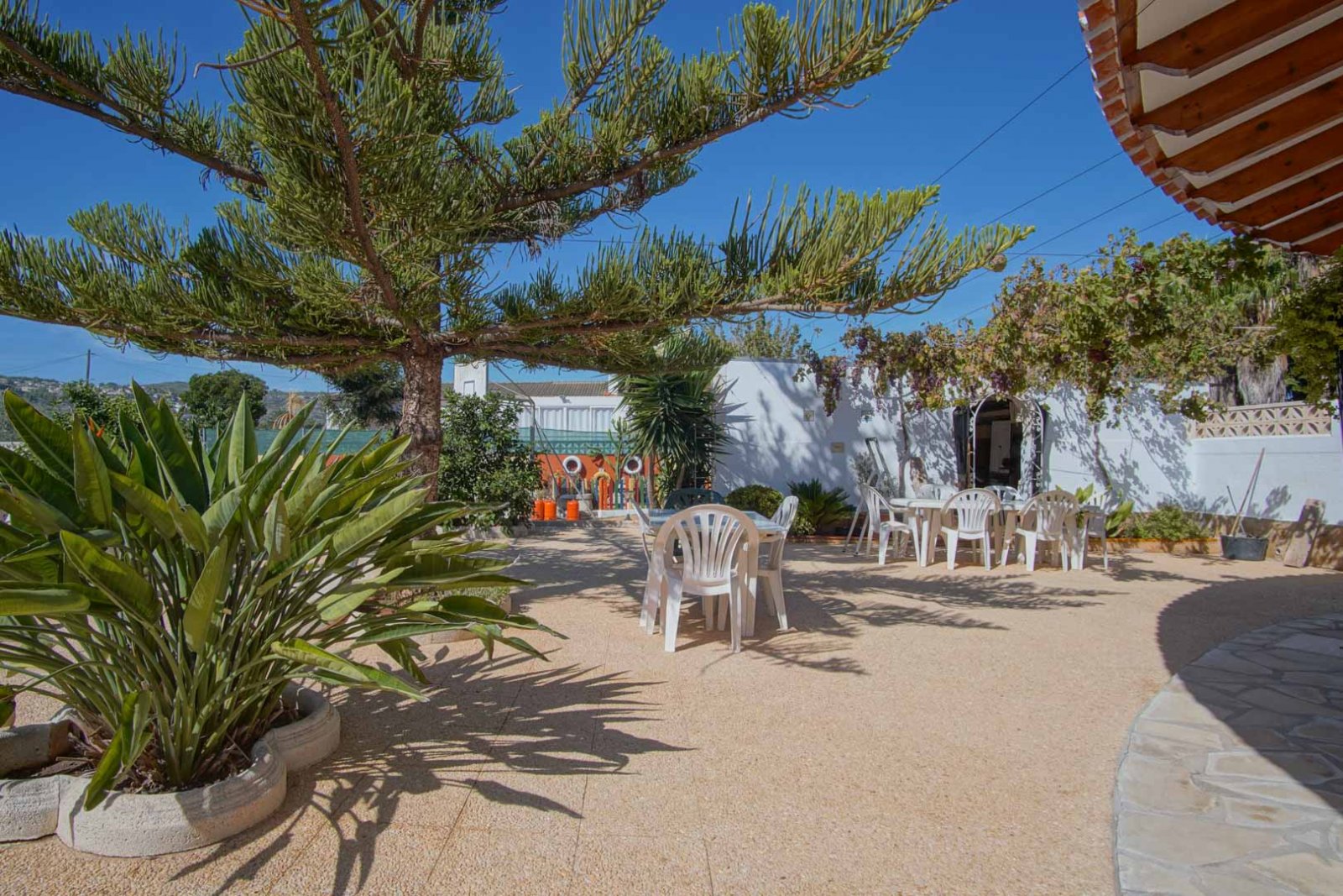 8291DEN Doppelhaushälfte zum Verkauf in La Pedrera, Dénia, nur einen Steinwurf vom Zentrum entfernt.