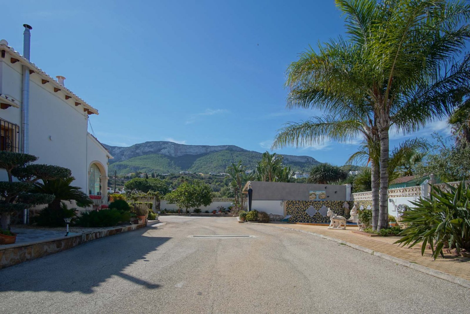 8291DEN Doppelhaushälfte zum Verkauf in La Pedrera, Dénia, nur einen Steinwurf vom Zentrum entfernt.
