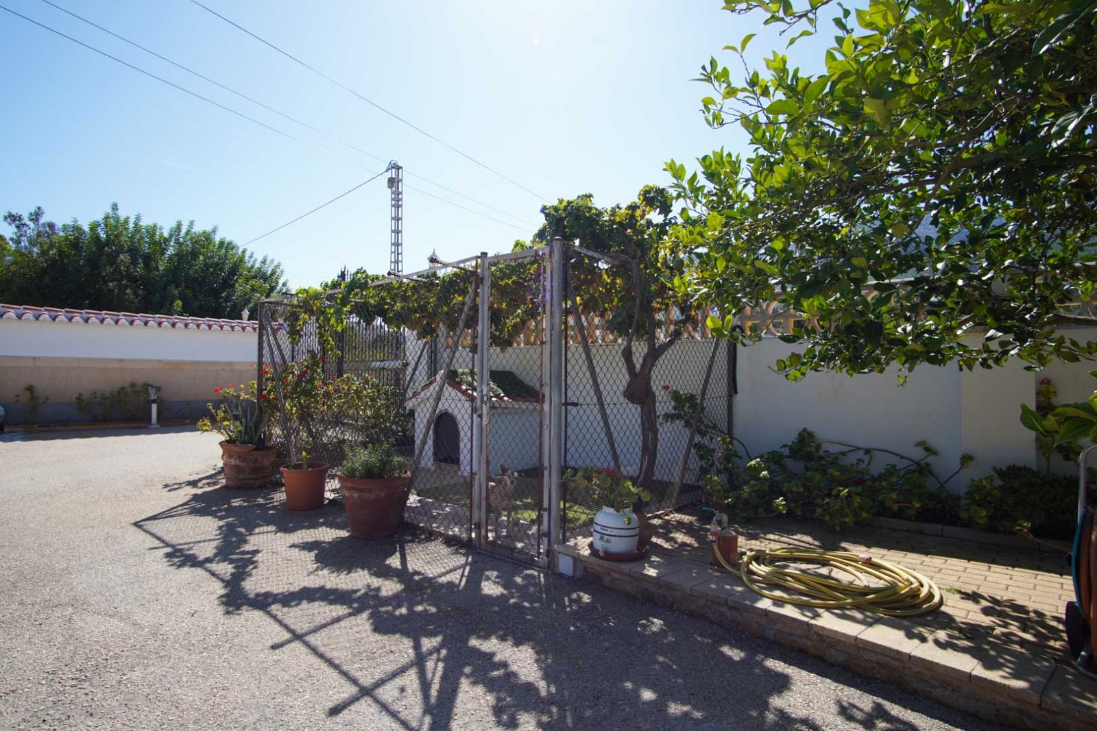 8291DEN Doppelhaushälfte zum Verkauf in La Pedrera, Dénia, nur einen Steinwurf vom Zentrum entfernt.