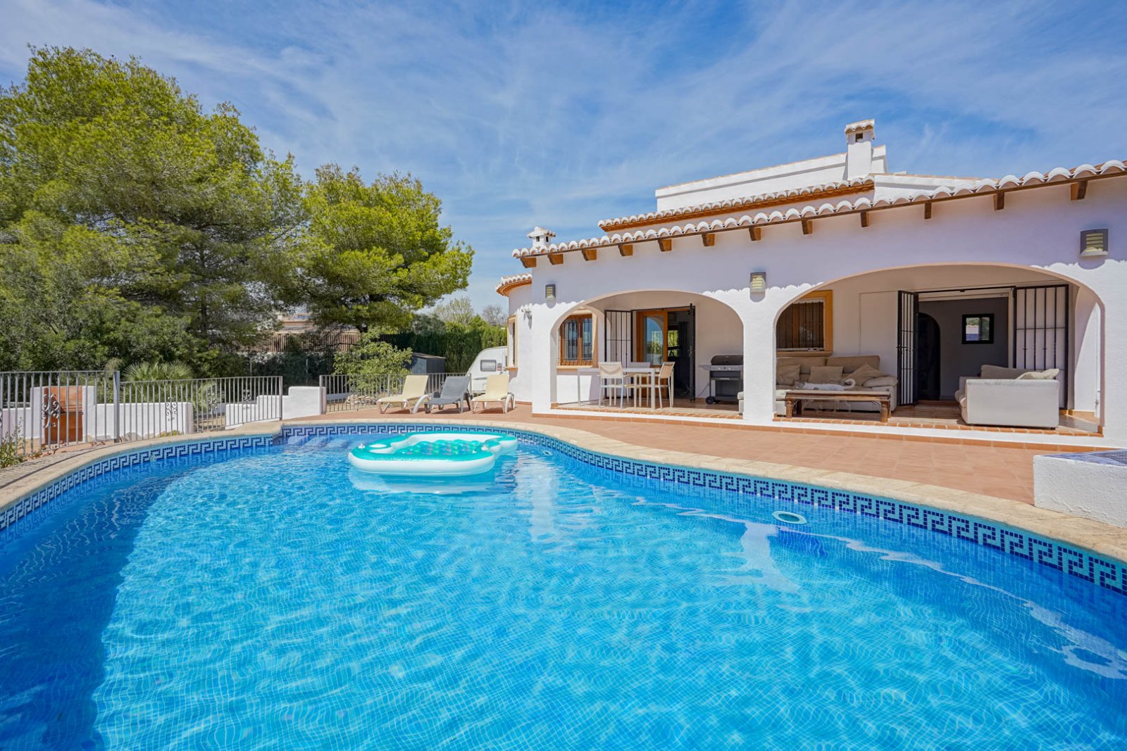 4566JAV Traditionelle, einstöckige Villa zum Verkauf in Jávea