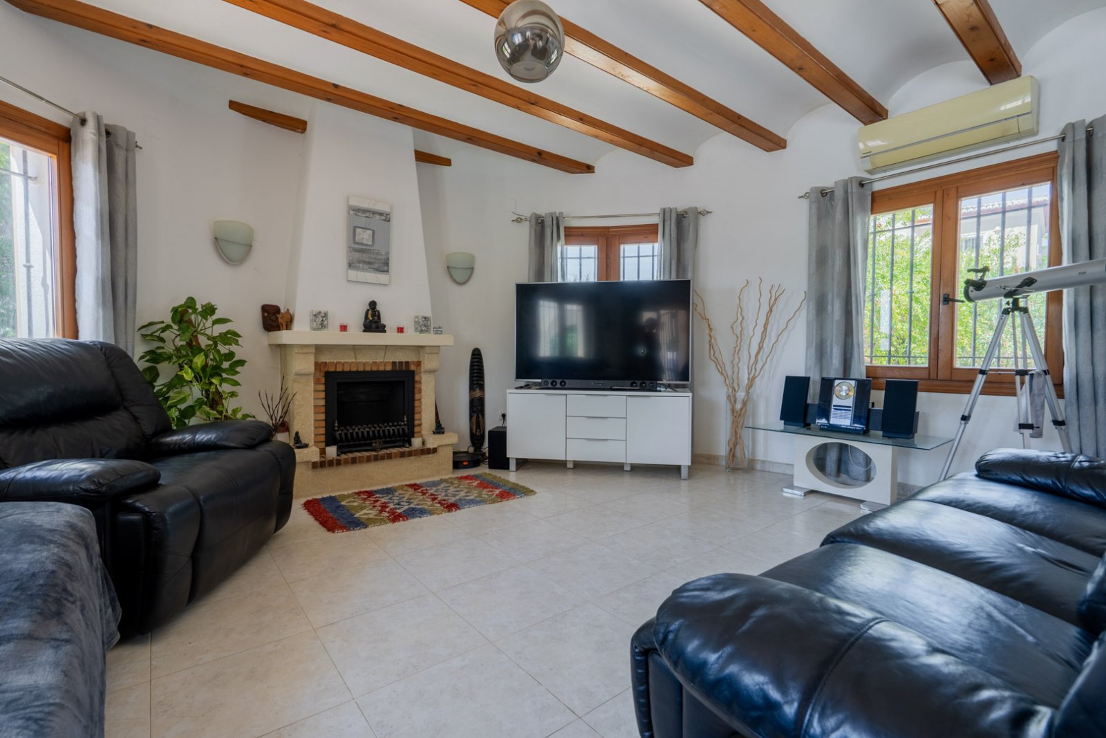 4566JAV Traditionelle, einstöckige Villa zum Verkauf in Jávea