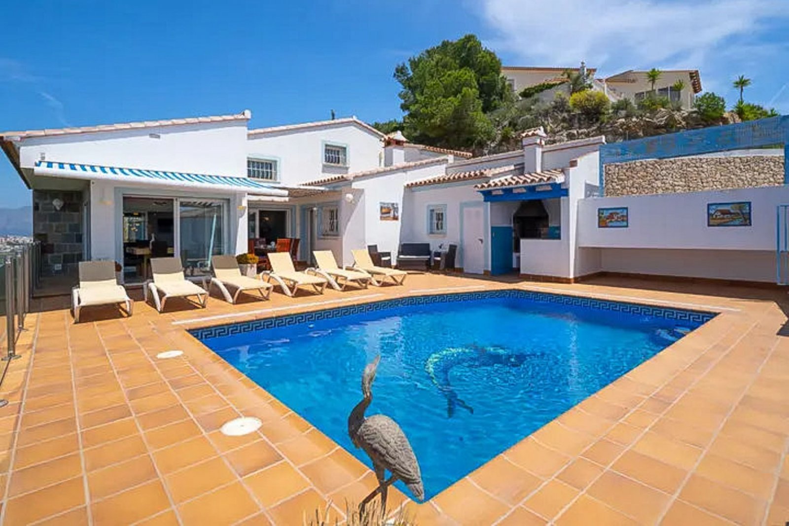 9001MOR Villa mit Pool und Meerblick in Moraira zu verkaufen.