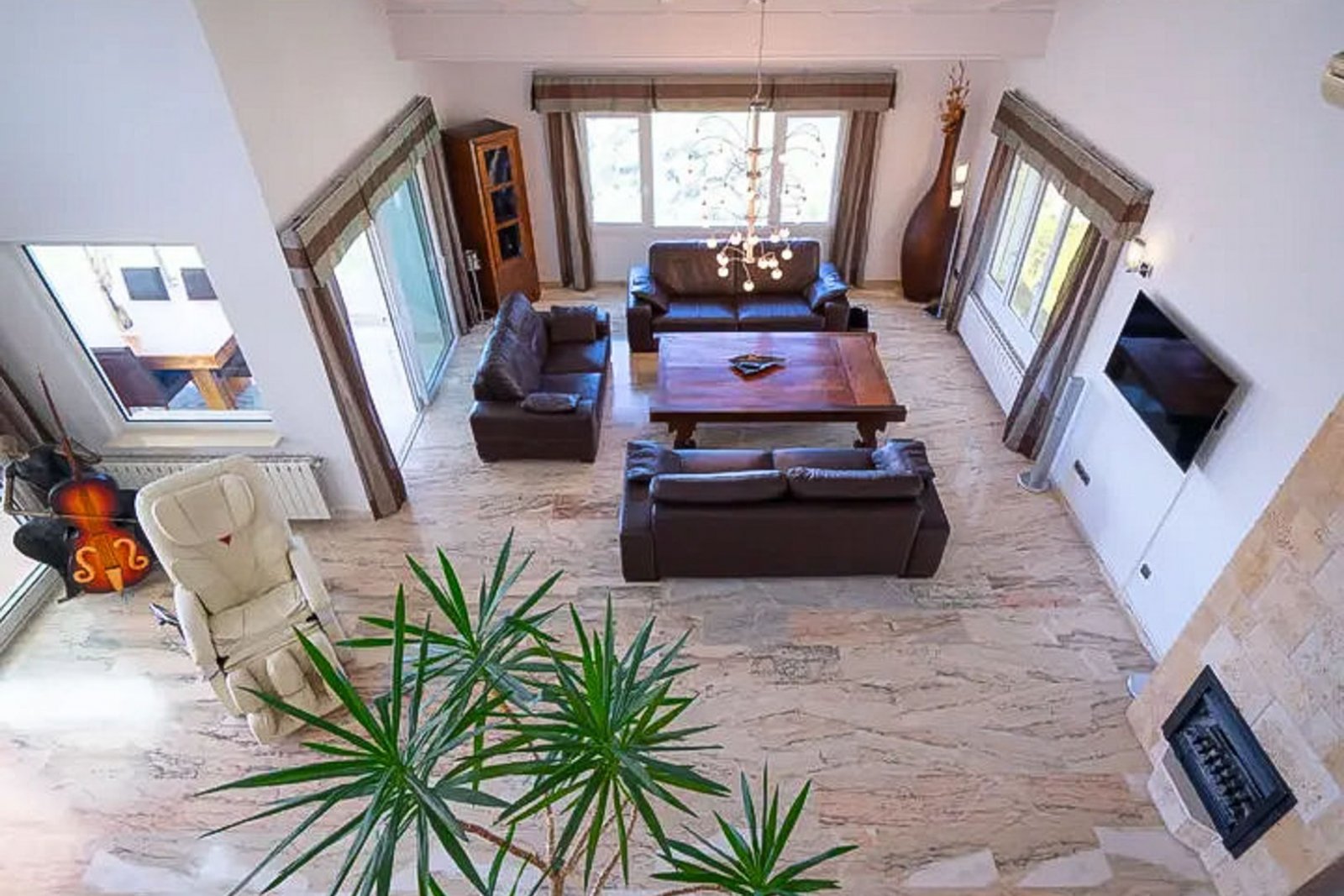 9001MOR Villa mit Pool und Meerblick in Moraira zu verkaufen.