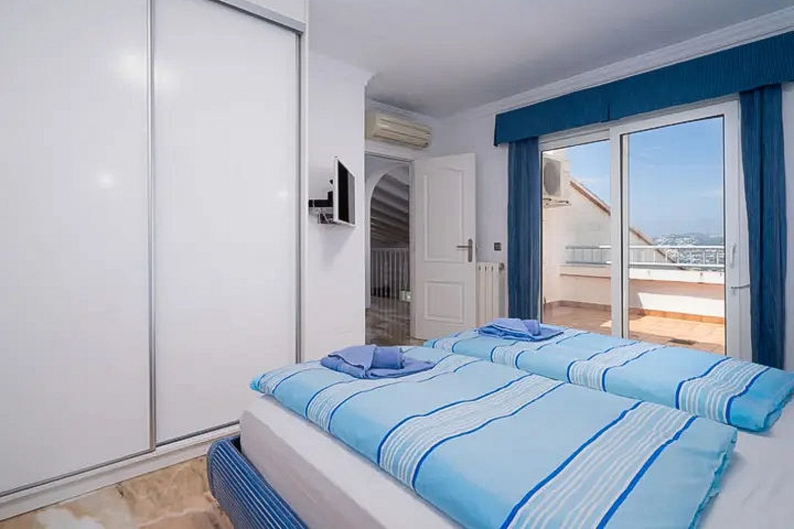 9001MOR Villa mit Pool und Meerblick in Moraira zu verkaufen.